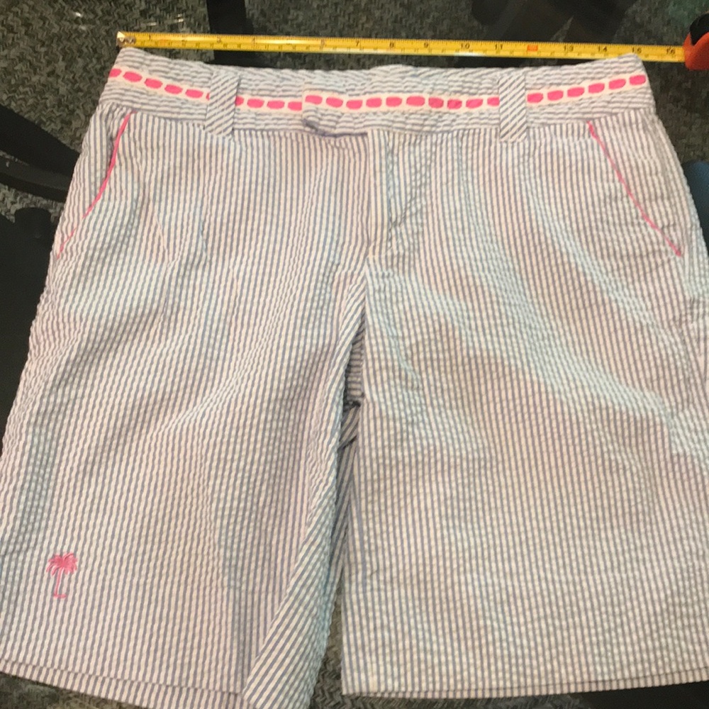 Lilly Pulitzer seersucker & pink sz 4 shorts